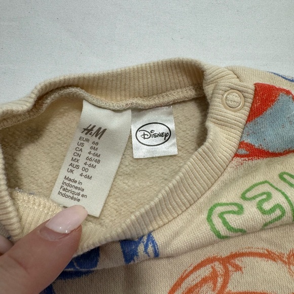 RETRO H&M BABY DISNEY HAPPY TIMES MICKEY MOUSE & DONALD SWEATSHIRT. SIZE 6 MTHS - Picture 3 of 5
